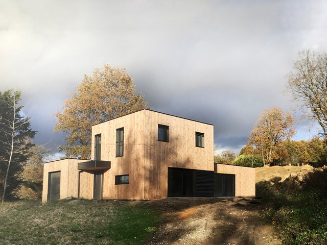 A L'ORÉE DU BOIS
